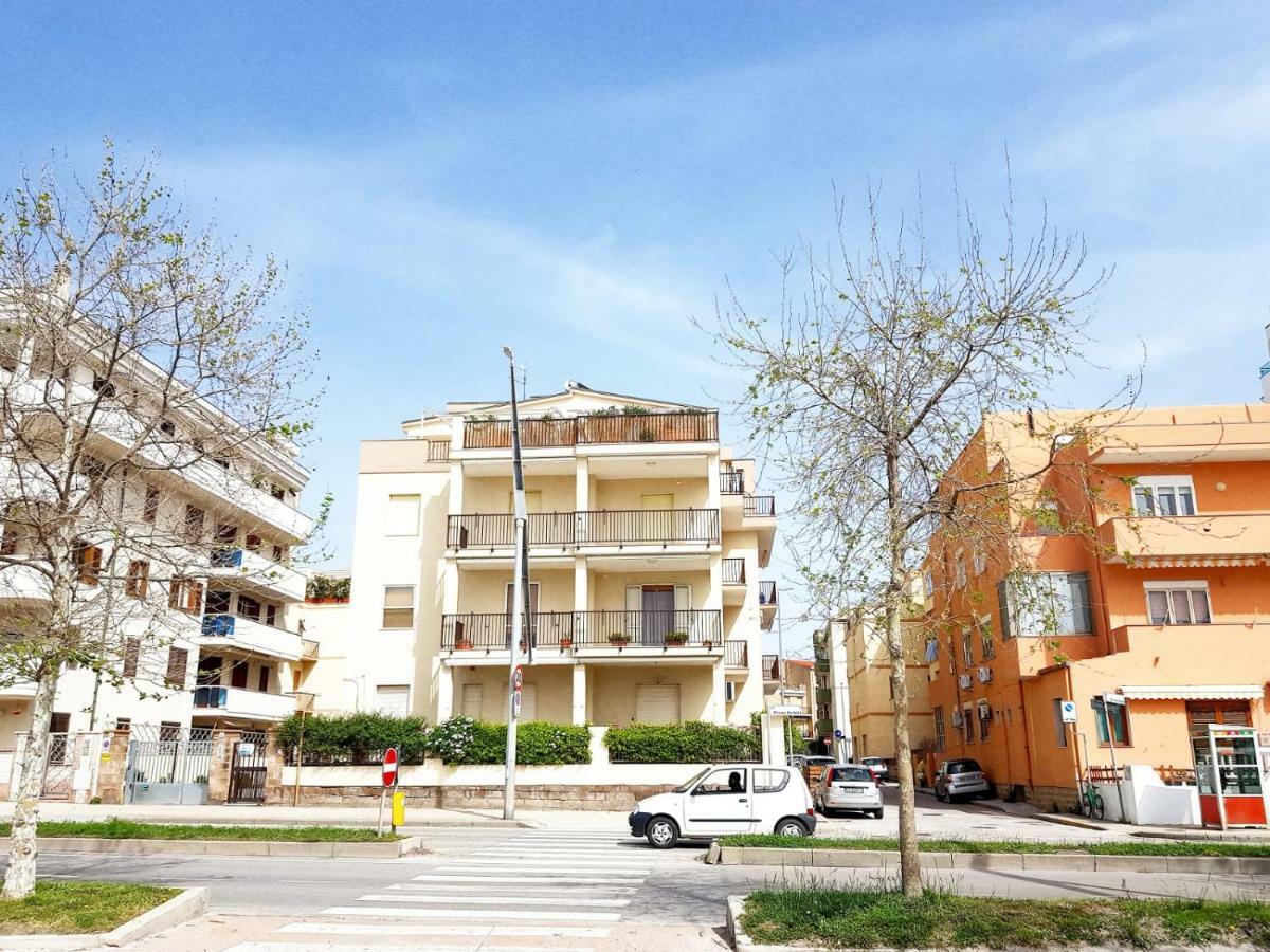 Family Apartment On The Beach Альгеро Экстерьер фото